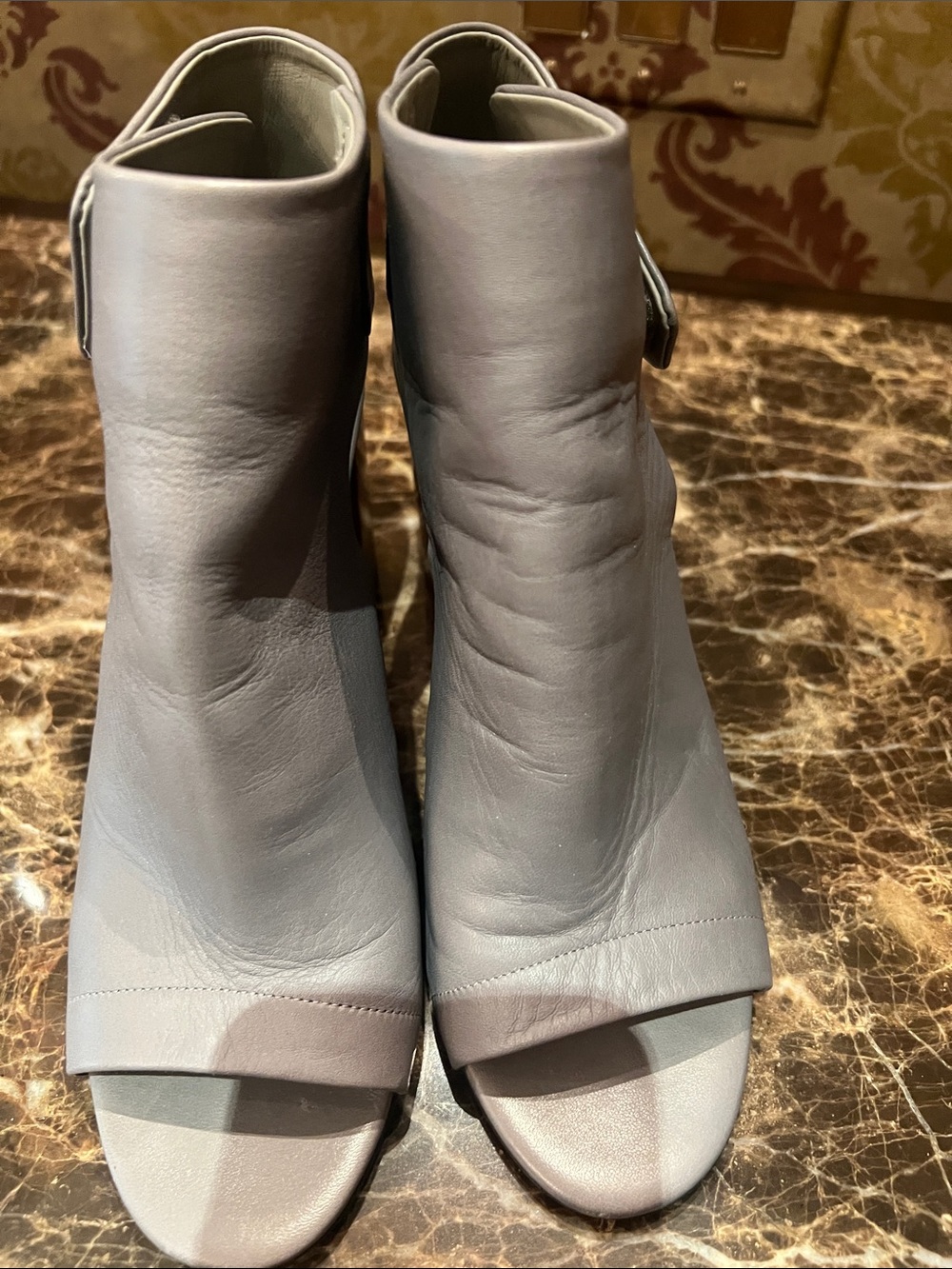 Vince Gray Open-Toe Leather Ankle Mules